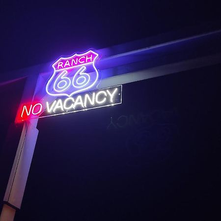 Ranch 66 - Moderni Tiny House Black Swallow Ve Stylu Route 66 Se Saunou A Bazenem Tršice 外观 照片