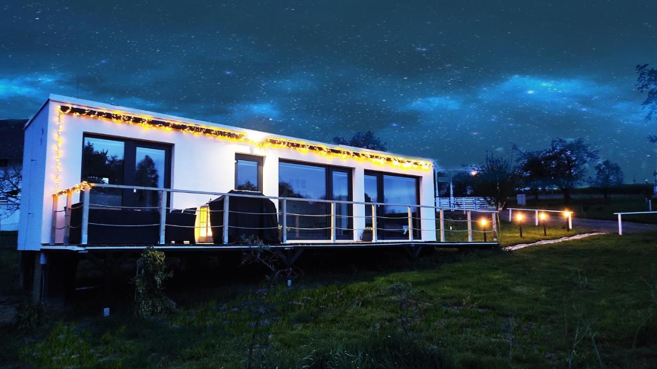 Ranch 66 - Moderni Tiny House Black Swallow Ve Stylu Route 66 Se Saunou A Bazenem Tršice 外观 照片